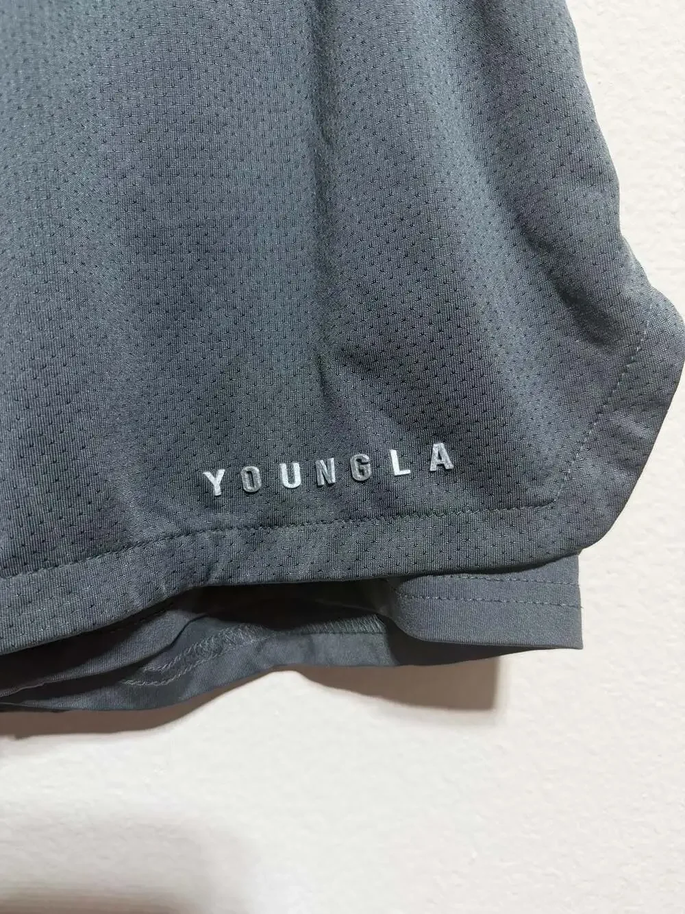 YoungLA Shorts Adult Medium Black 5 In Mesh Running Zip Pockets Reflective Gym